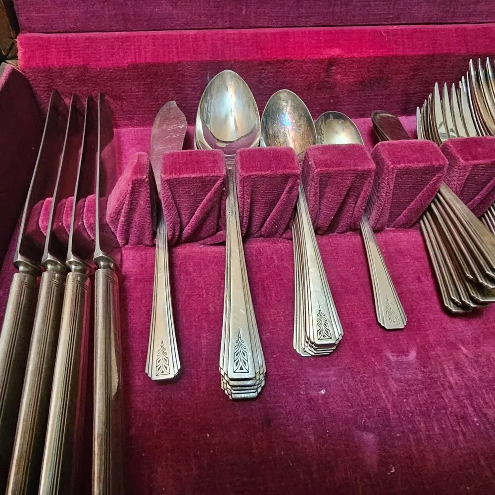 Complete Set Oneida Clarion Community Silverware 1932 Art Deco 50 P. Silverplate